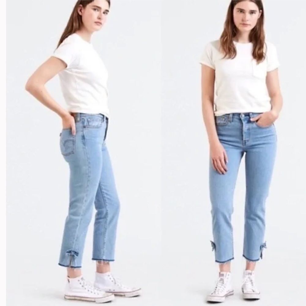Levi’s Wedgie Sweet Nothings Bow Jeans Size 28